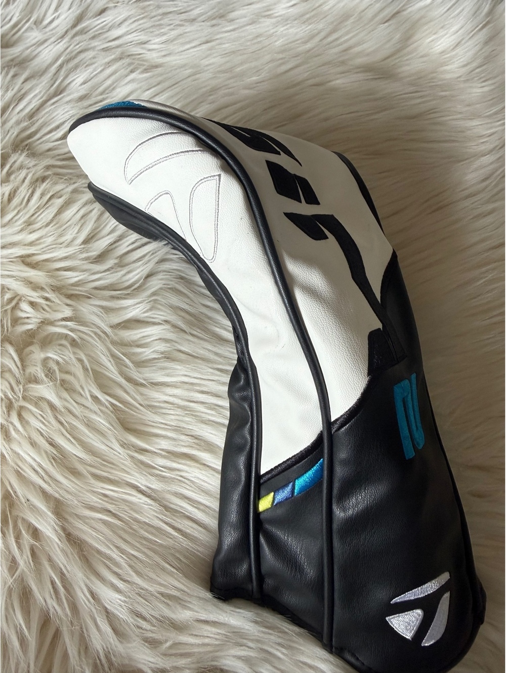 TaylorMade M2 Golf Driver Headcover Black White Blue